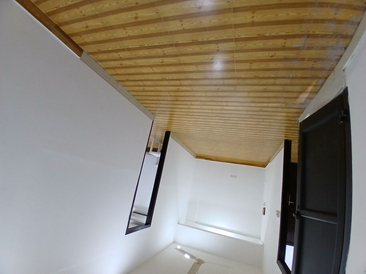 Hidd, Apartments, Flats, Houses & Villas, BHD 200/month,  1 BR,  Flats 1bhk Semi-furnished New Hidd