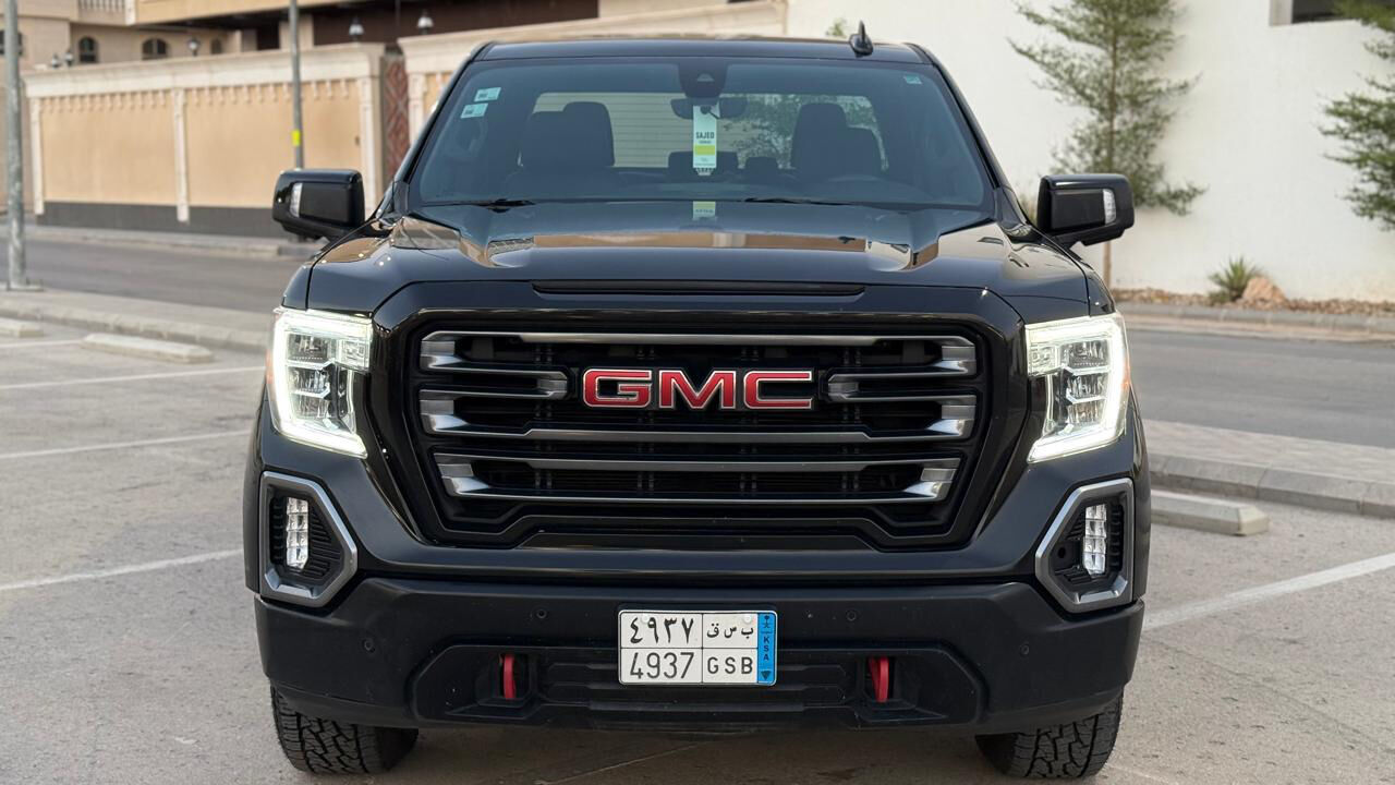 Riyadh, Vehicles, Cars & Trucks , SAR 134000,  Gmc Sierra,  2022,  Automatic,  155000 KM,   AT4  For Sale