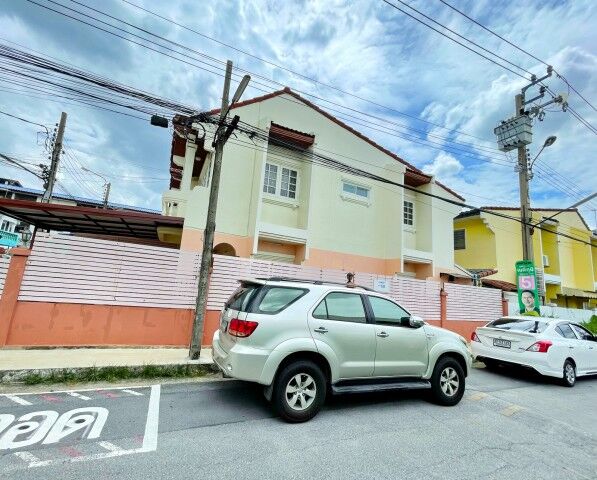 Bangkok, Villas, THB 21998,  25 Sq. Feet,  2-storey Detached House, Corner, 2 Bedrooms, 2 Bathrooms, Near Keerapat International