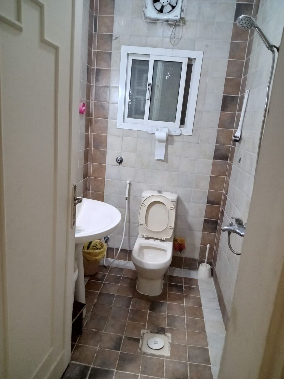Salamah, Rooms for Rent, SAR 800/month,  4416 Sq. Meter,  Neat & Clean Separate Room For Rent &ndash; Single Person Only