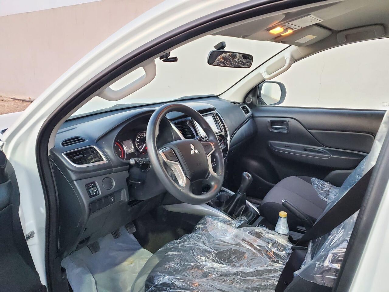 Dammam, Vehicles, Cars & Trucks , SAR 70000,  Mitsubishi L 200,  2023,  Manual,  80000 KM,  Mitsubishi Pickup