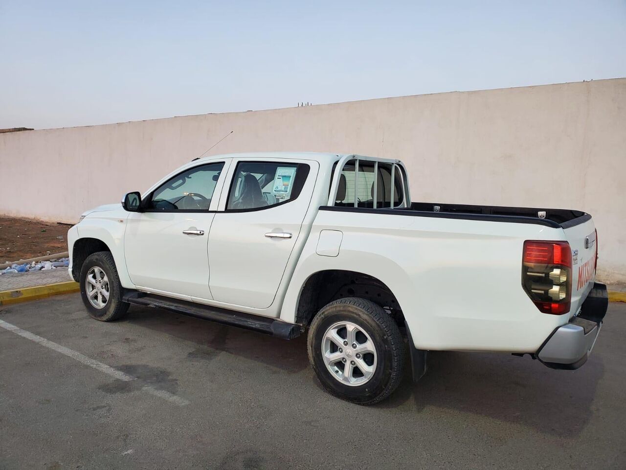 Dammam, Vehicles, Cars & Trucks , SAR 70000,  Mitsubishi L 200,  2023,  Manual,  80000 KM,  Mitsubishi Pickup