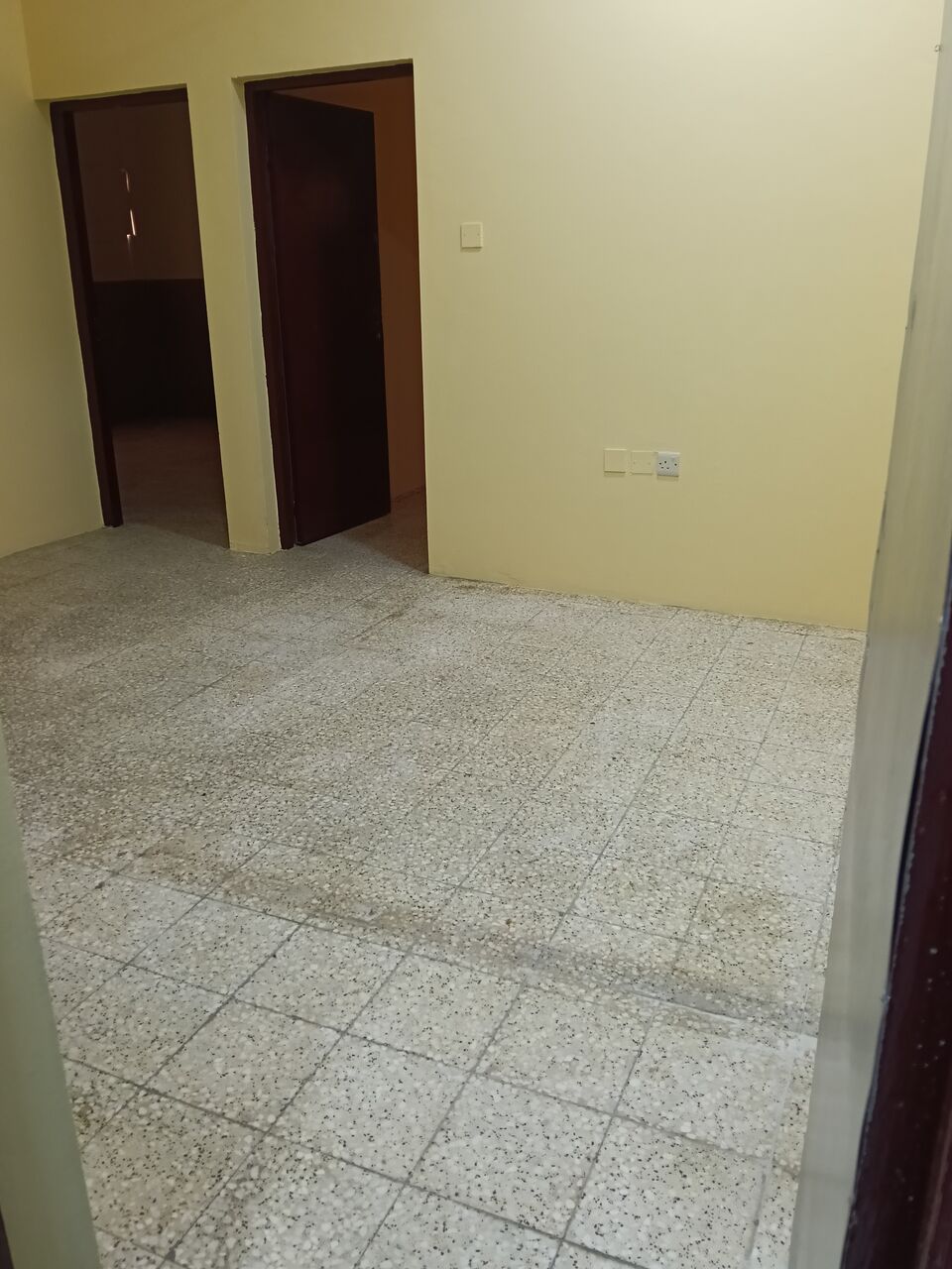 Gudaibiya, Apartments, Flats, Houses & Villas, BHD 160/month,  2 BR,  2 Bedroom Unfurnished Flat For Rent Without Ewa