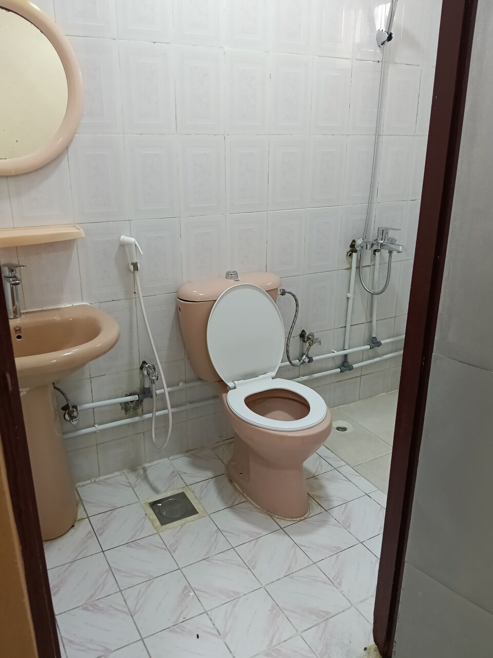 Gudaibiya, Apartments, Flats, Houses & Villas, BHD 160/month,  2 BR,  2 Bedroom Unfurnished Flat For Rent Without Ewa