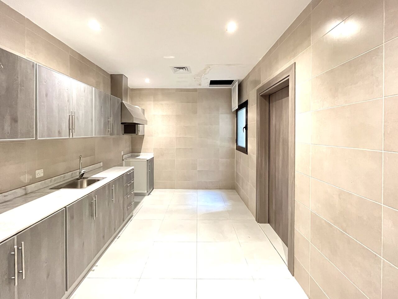 Kuwait City, Apartments, Flats, Houses & Villas, KWD 625/month,  3 BR,  Siddeeq &ndash; Nice Three Master Bedroom Apartment