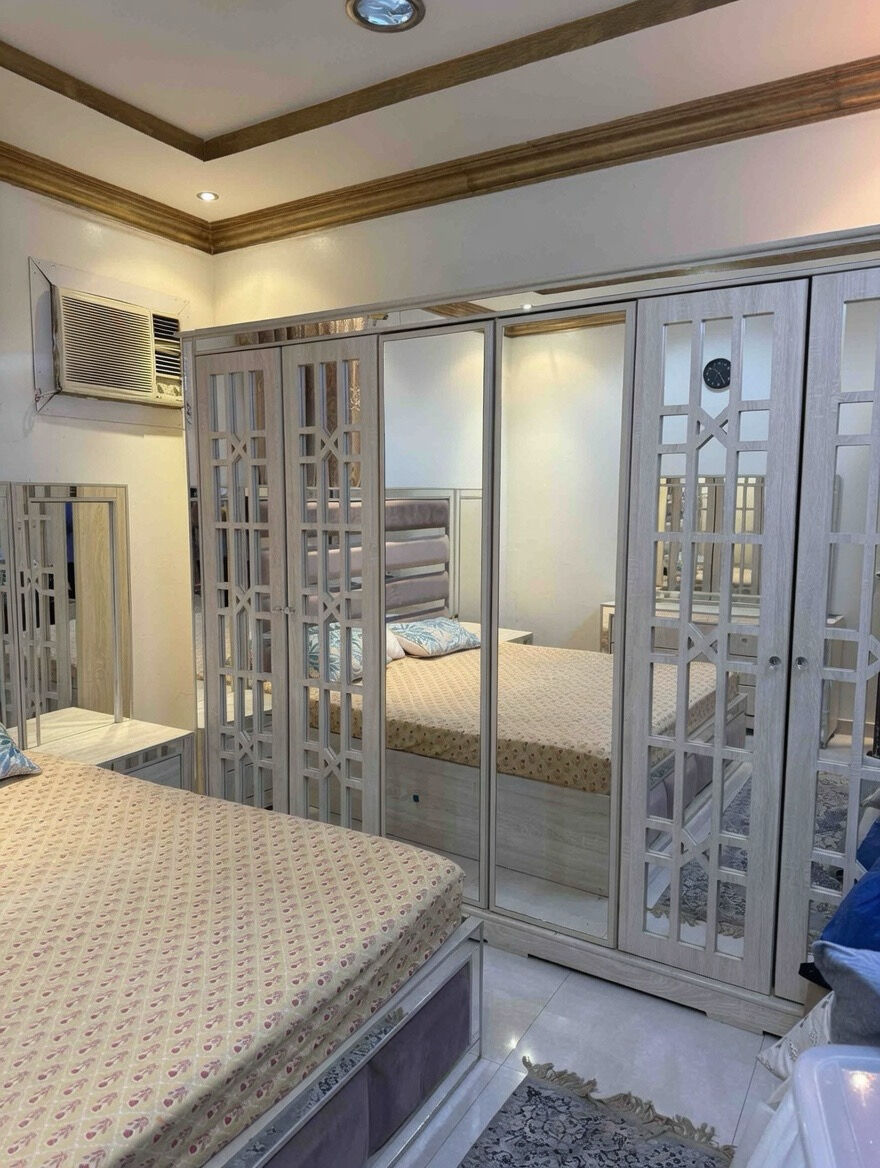 Riyadh, Furniture, SAR 2400,  Modern King Bedroom Set &ndash; Bed, Wardrobe, Dresser & Nightstands &ndash; Excellent Condition