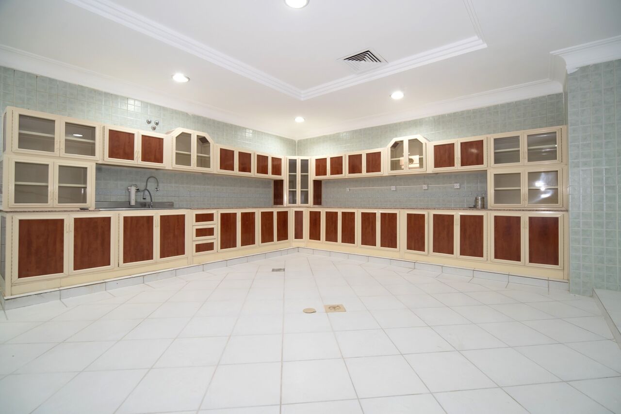Kuwait City, Apartments, Flats, Houses & Villas, KWD 1800/month,  5 BR,  Zahra - Big 5 Bedrooms Villa