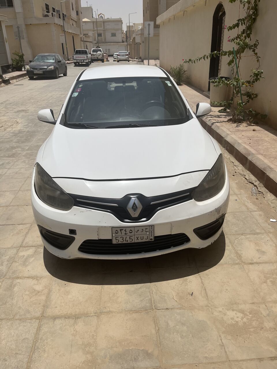 Riyadh, Vehicles, Cars & Trucks , SAR 18000,  Renault Fluence,  2015,  Automatic,  253000 KM,  Works