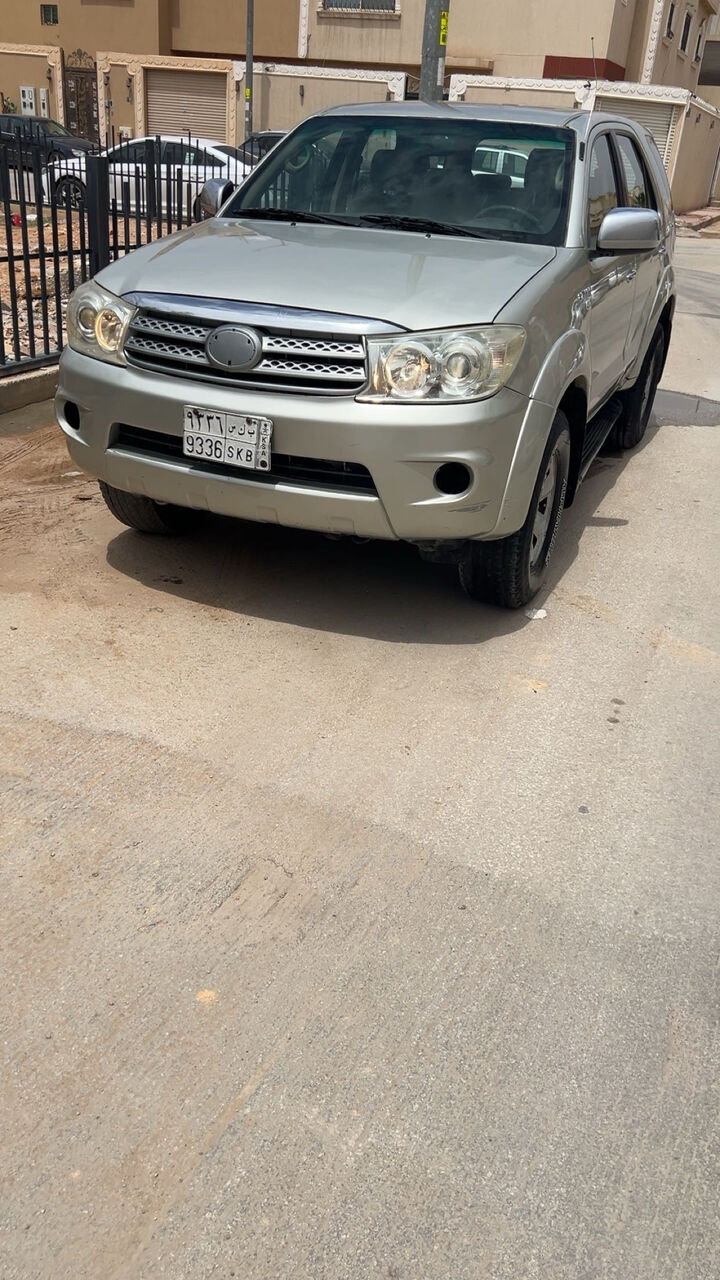Riyadh, Vehicles, Cars & Trucks , SAR 32000,  Toyota Fortuner,  2011,  Automatic,  500 KM,  Posting Title:   4WD