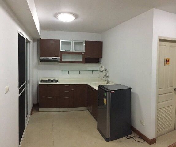 Bangkok, Villas, THB 19000,  21 Sq. Feet,  Townhome For Rent, 4 Floors, Pet Friendly, Close To The Mall Life Store, Bang Kapi, About