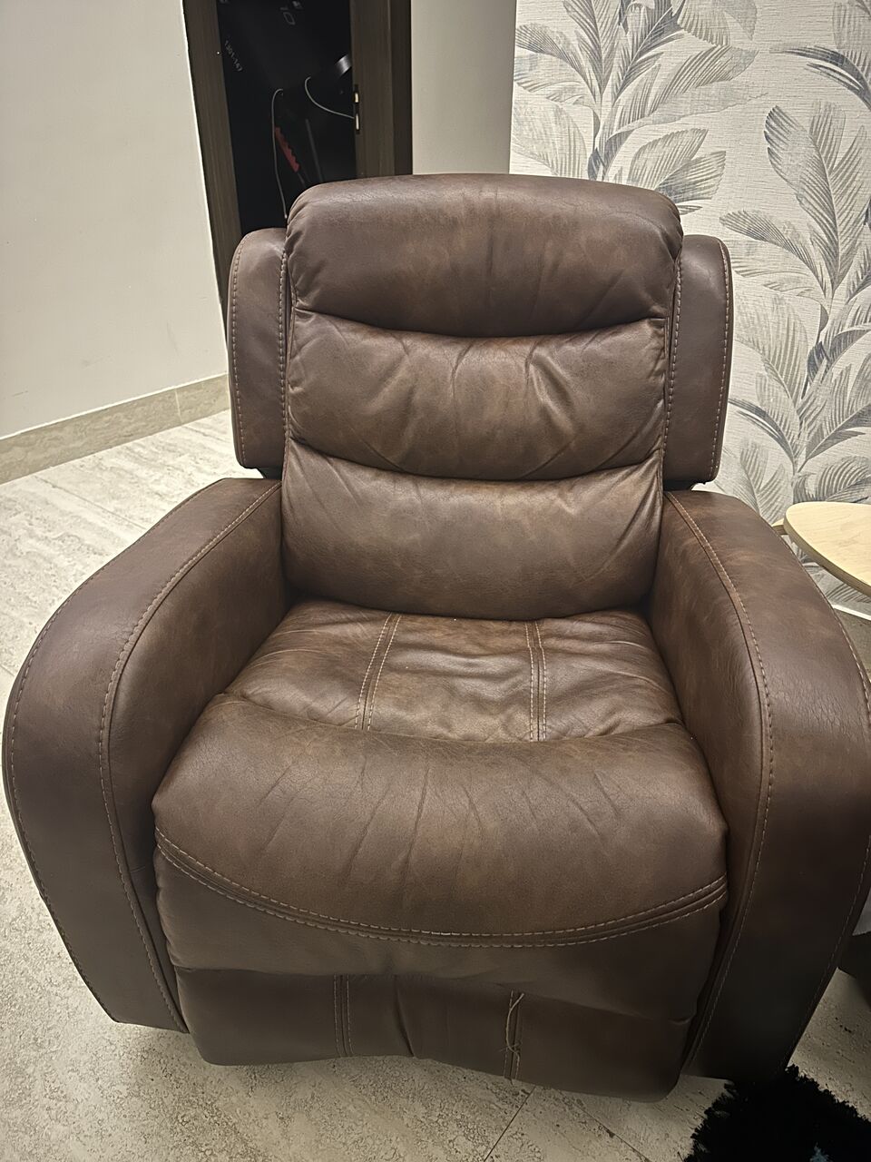 Dammam, Furniture, SAR 800,  Recliner Chair
