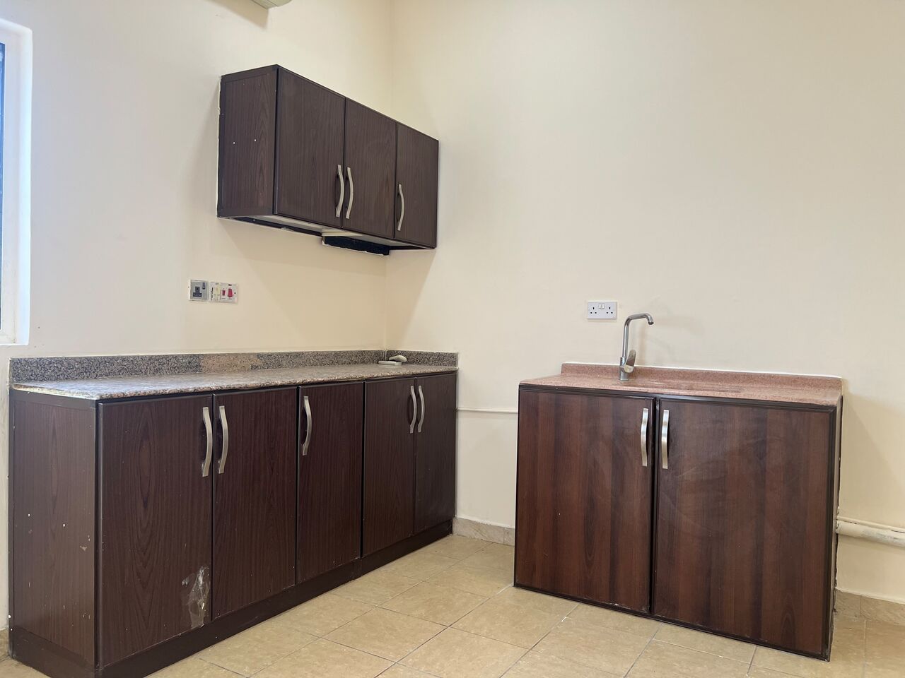 Tubli, Apartments, Flats, Houses & Villas, BHD 150/year,  1 BR,  SPACIOUS SEMIFURNISHED OPEN KITCHEN 1BEDROOM FOR RENT IN ROOF LIFT ACCESS AVAILABLE
