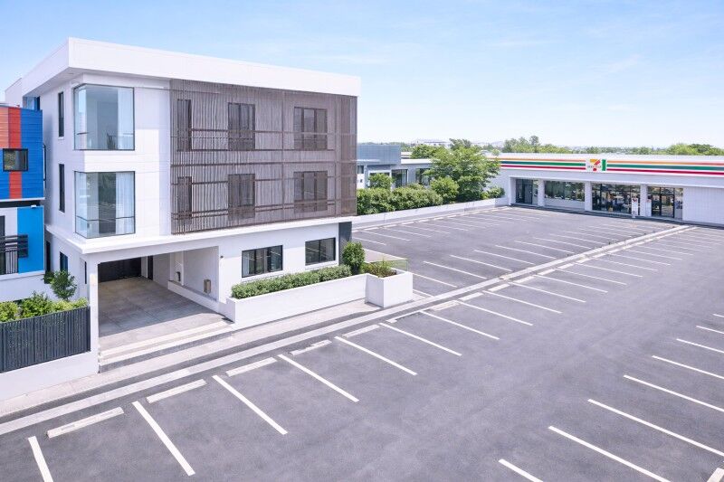Bangkok, Villas, THB 84999,  101 Sq. Feet,  Huai Khwang MRT Sutthisan 951 M. MRT Huai Khwang 981 M. Seven Eleven 10 M. 3-story