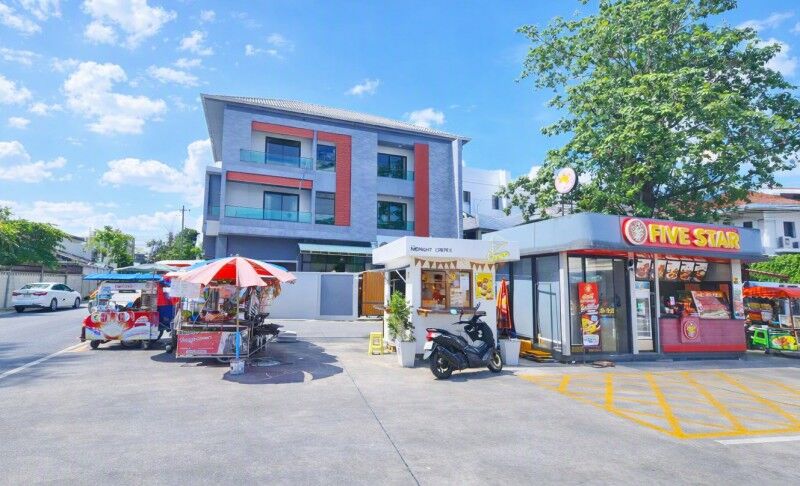 Bangkok, Villas, THB 89998,  100 Sq. Feet,  Chinese Embassy 3 Km. Single House For Rent, 3 Floors, 7 Bedrooms, Near MRT Sutthisan,