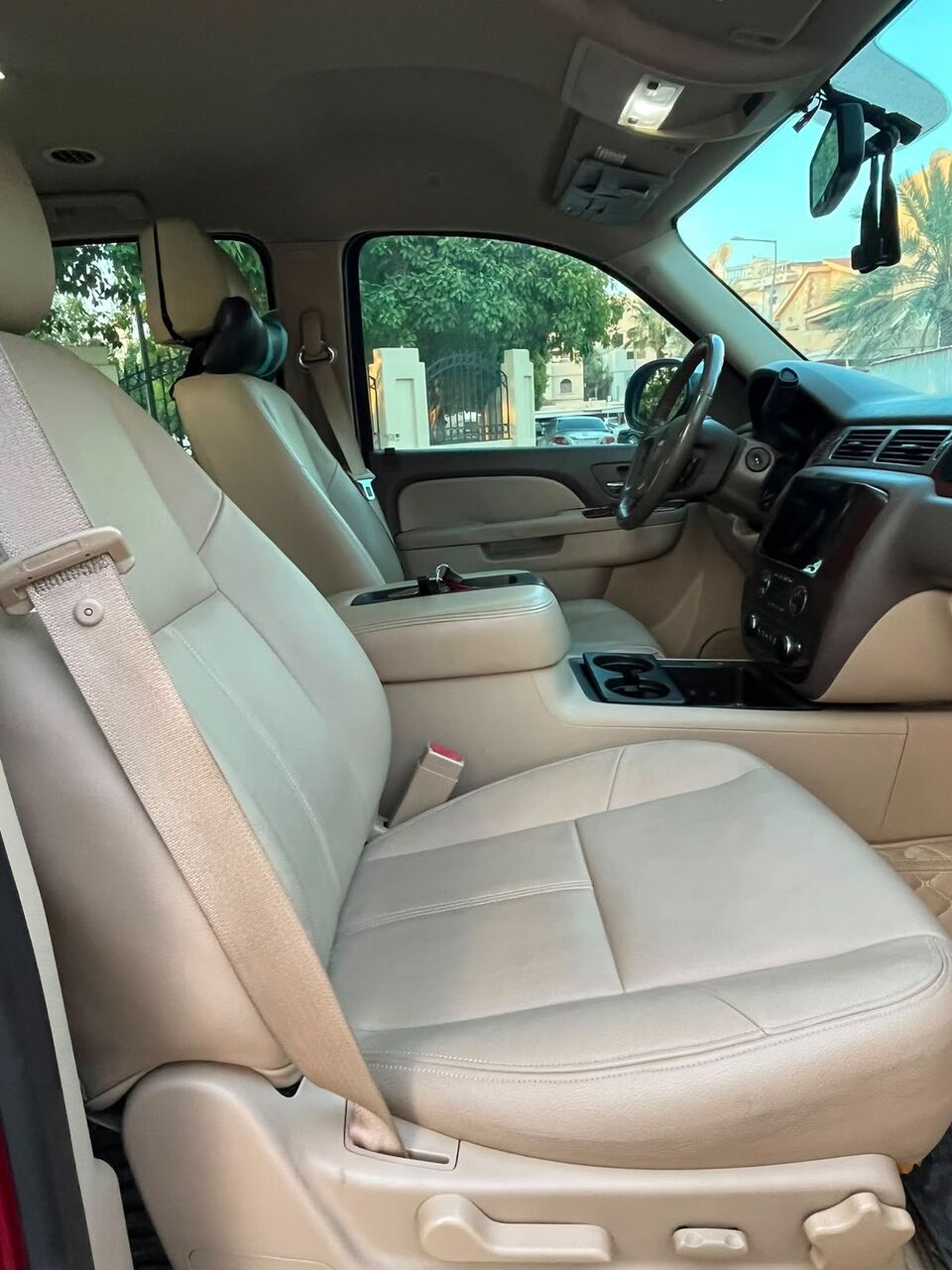 Riffa, Vehicles, Cars & Trucks , BHD 4900,  GMC Yukon Model: 2012,  2012,  Automatic,  156000 KM,  GMC Yukon