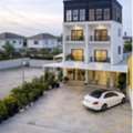 THB 29999,  16 Sq. Feet,  Por Pu Intersection, 1 Km., For Rent, Beauty Clinic And Wellness Spa, 4-storey Building,