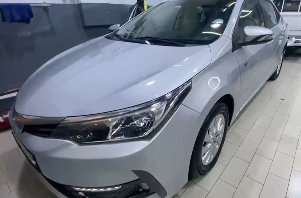 East Riffa, Vehicles, Cars & Trucks , BHD 4300,  Toyota Corolla 2.0 XLi,  2017,  Automatic,  190000 KM,  4300BHD - Toyota Corolla  - 2.0XLi - First Owner