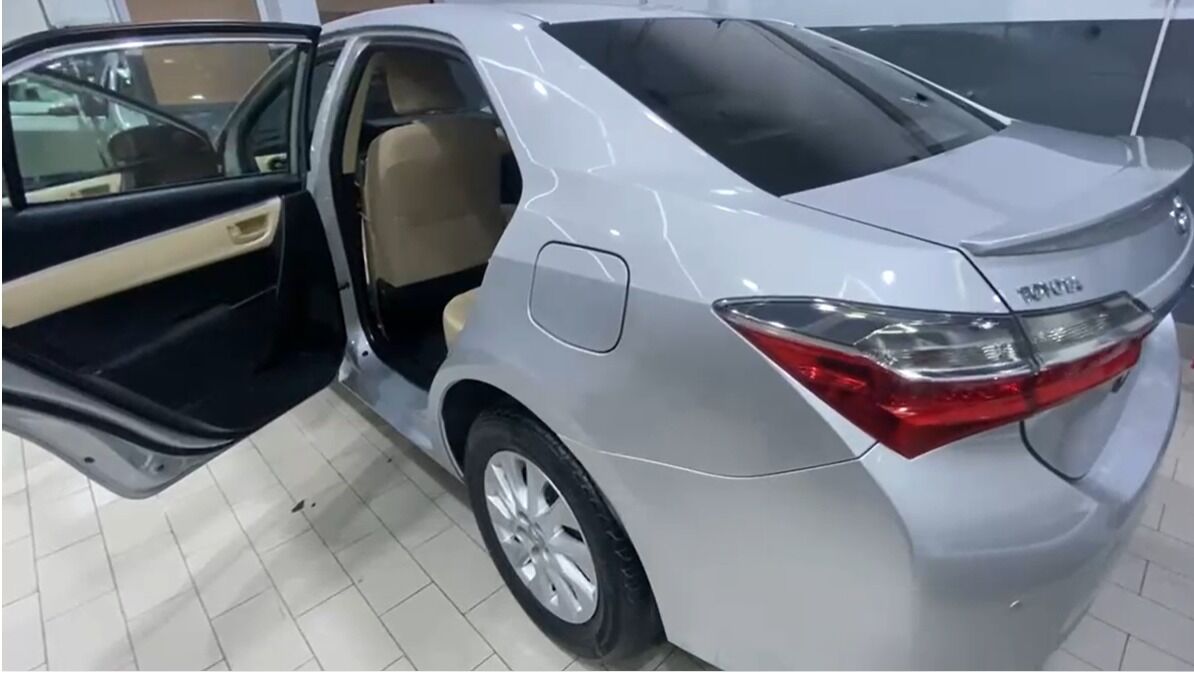 East Riffa, Vehicles, Cars & Trucks , BHD 4300,  Toyota Corolla 2.0 XLi,  2017,  Automatic,  190000 KM,  4300BHD - Toyota Corolla  - 2.0XLi - First Owner