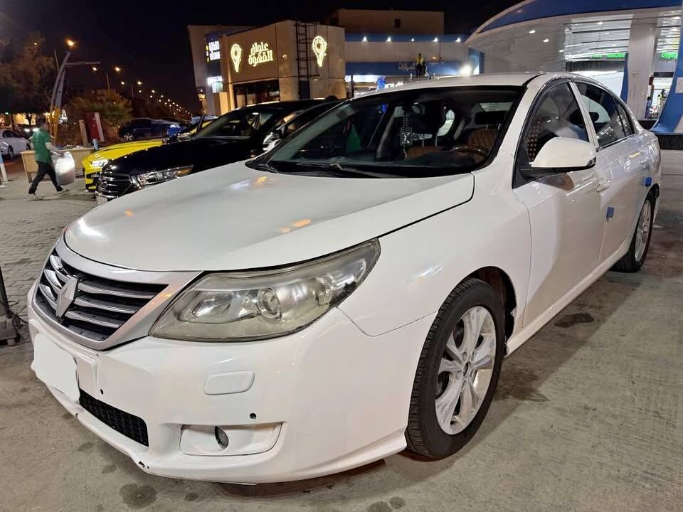 Riyadh, Vehicles, Cars & Trucks , SAR 15500,  Renault Safrane,  2012,  Automatic,  370 KM,  Good Condition Family Car Safrane   Is Immediately Available For Sale