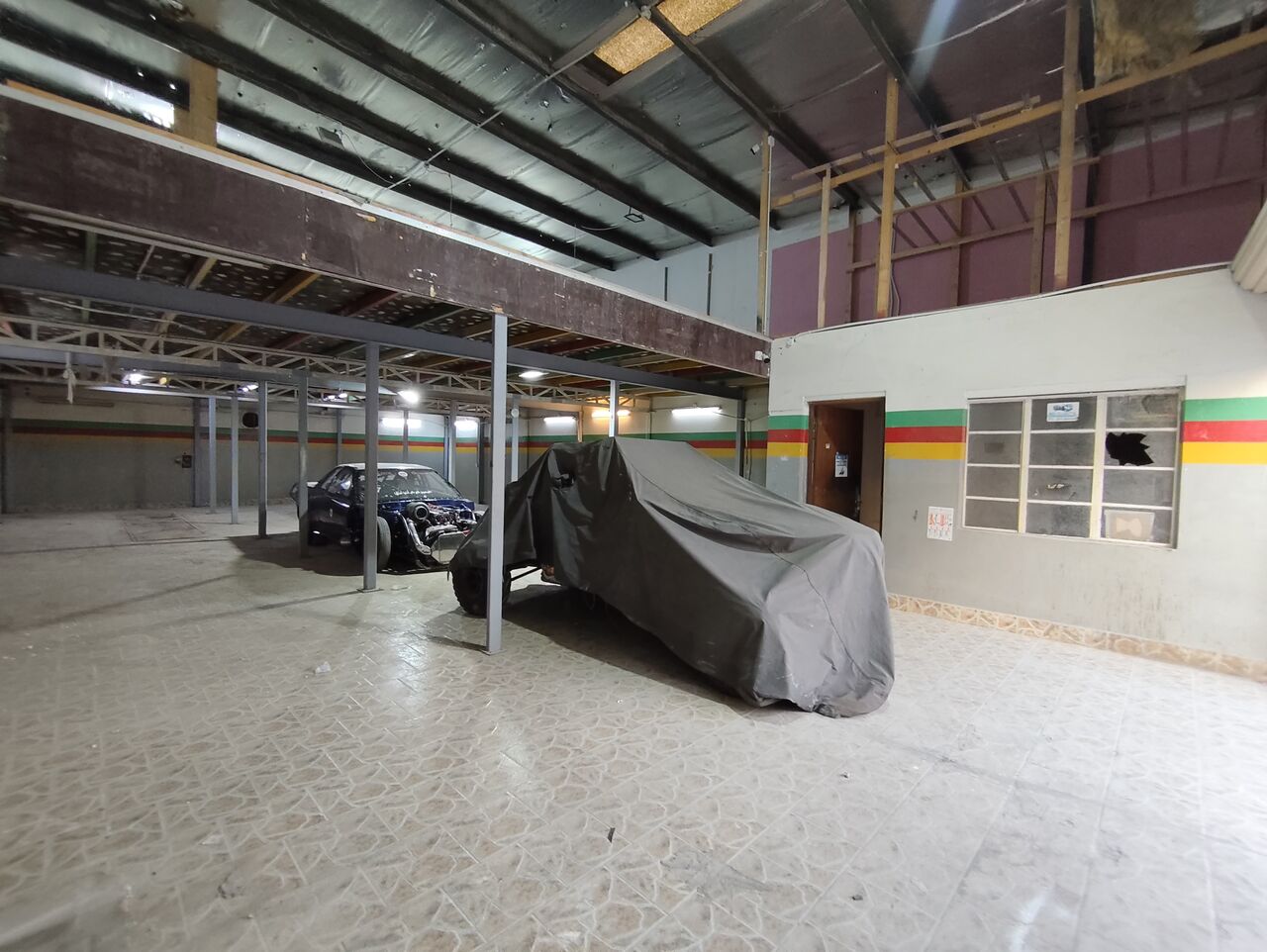 Tubli, Warehouses, BHD 450,  400 Sq. Meter,  Tubli:- Store/Warehouse On Rent Without Address,40sq Mtrs..