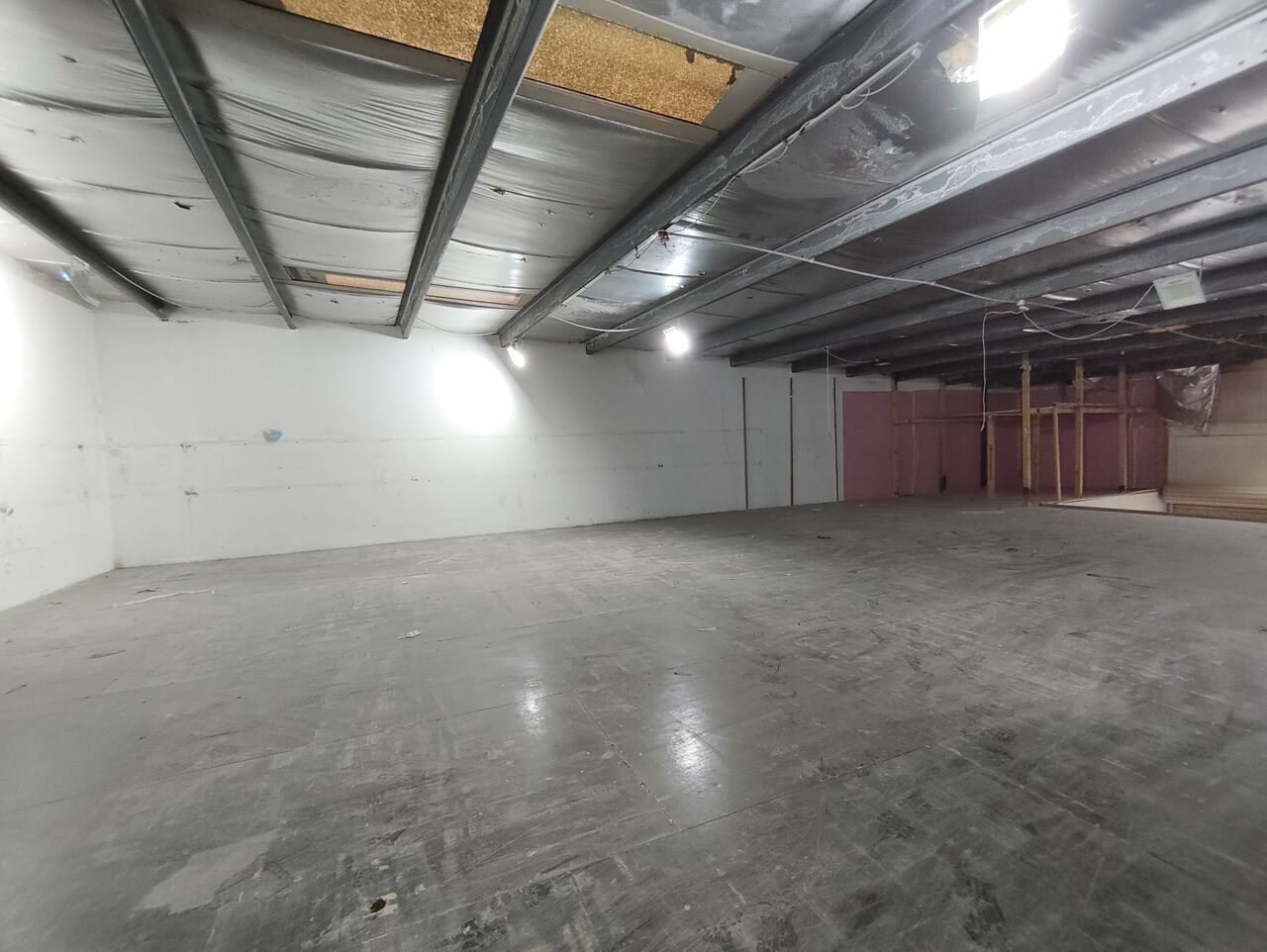 Tubli, Warehouses, BHD 450,  400 Sq. Meter,  Tubli:- Store/Warehouse On Rent Without Address,40sq Mtrs..