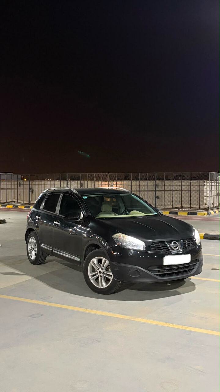 Al Malaz, Vehicles, Cars & Trucks , SAR 17500,  Nissan Qashqai,  2014,  Automatic,  360000 KM,