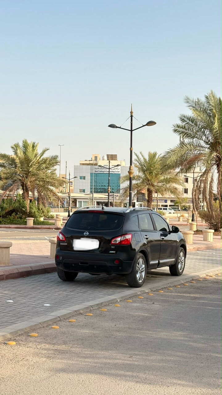 Al Malaz, Vehicles, Cars & Trucks , SAR 17500,  Nissan Qashqai,  2014,  Automatic,  360000 KM,