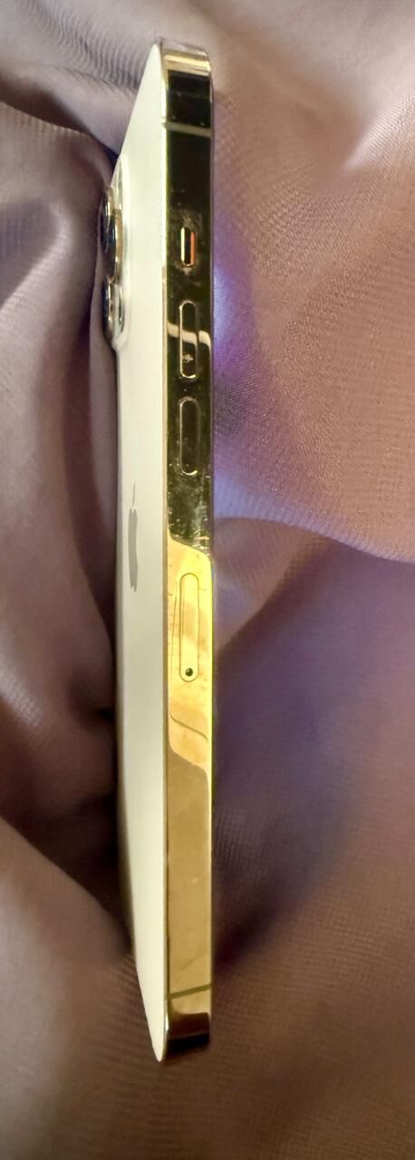Dammam, Mobile Phones, SAR 2100,  12 PRO MAX 256 GB Home Used