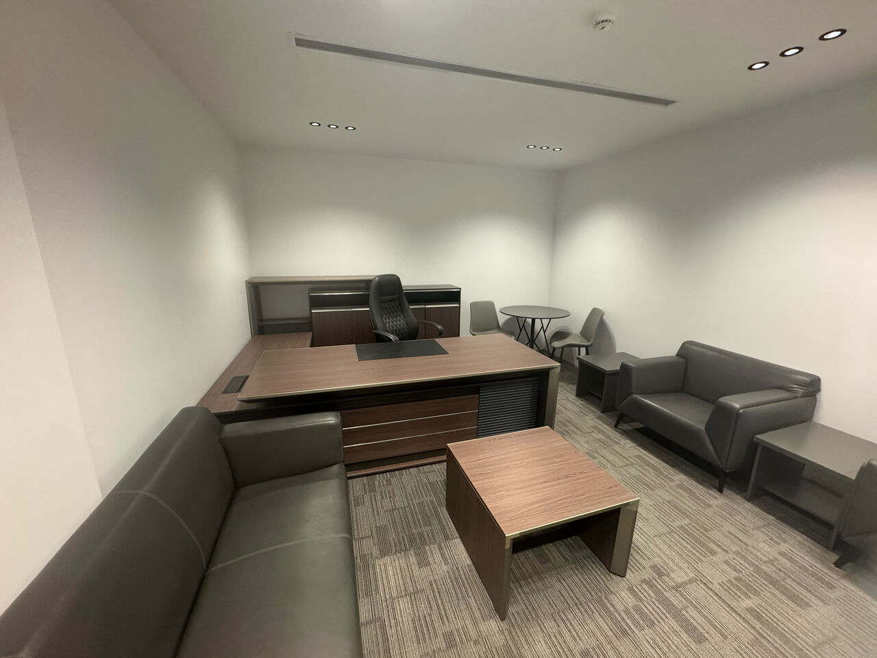 Jeddah, Bedspace For Rent, SAR 30000/year,  Prestigious Executive Office For Rent &ndash; Al Muhammadiyah, Jeddah