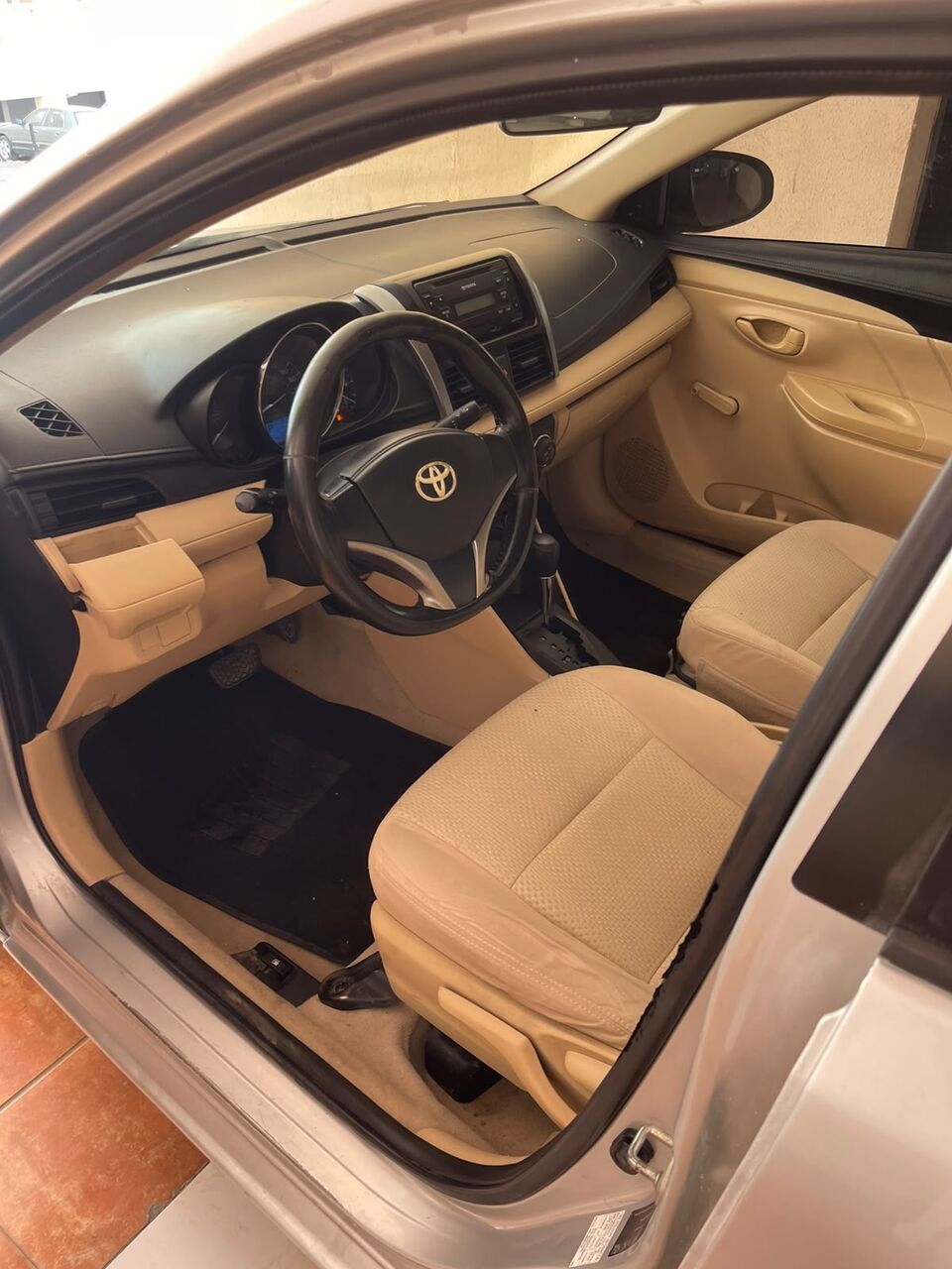 Al Ameer Fawwaz Junobi, Vehicles, Cars & Trucks , SAR 21500,  Toyota Yaris 2015 Gear Automatic Windows Manual,  2015,  Automatic,  350000 KM,  Yaris  Ofo 350 K Fear  Windows Manual