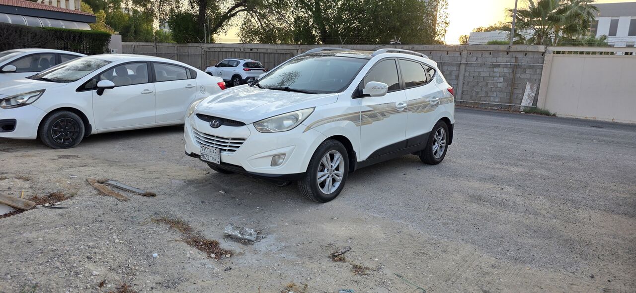 Al Rakah Al Shamaliyah, Vehicles, Cars & Trucks , SAR 34000,  Hyundai Tucson,  2013,  Automatic,  209000 KM,    Limited Edition Car For Sale