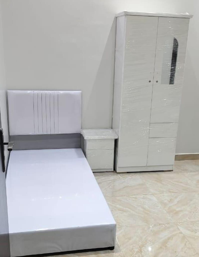 Riyadh, Language Exchange, Bed With Mattress And Wardrobe