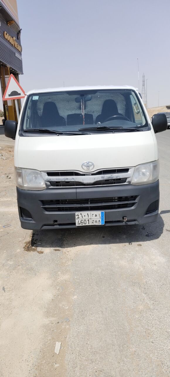 Riyadh, Vehicles, Cars & Trucks , SAR 42000,  Toyota Hi-Ace,  2013,  Manual,  600000 KM,  I