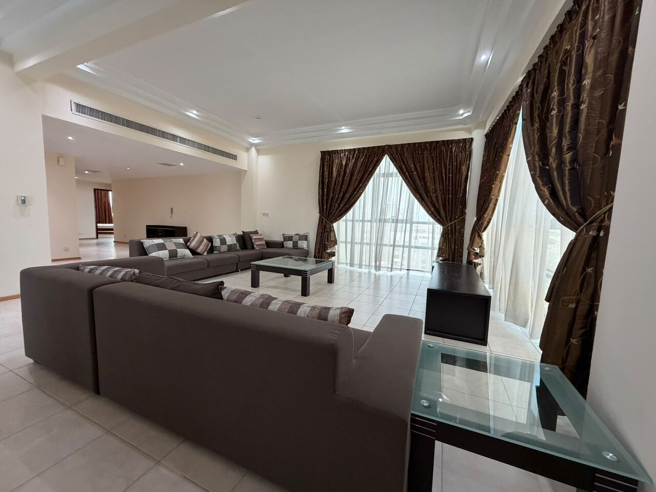Mahooz, Apartments, Flats, Houses & Villas, BHD 700/month,  Furnished,  3 BR,  Apartment For Rent In Mahooz | Balcony | Near Golden Karak