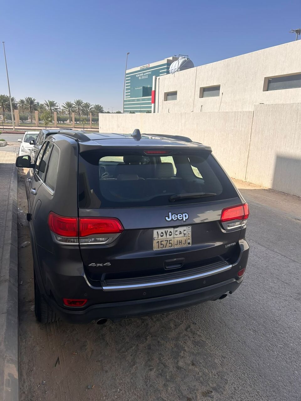 Al Kharj, Vehicles, Cars & Trucks , SAR 38000,  Jeep Cherokee,  2015,  Automatic,  5600 KM,  Family Used Good Condition Jeep Grand Cherokee AWD 5.7L V-8 For Sale
