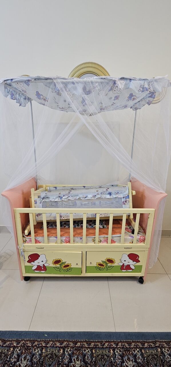 Riyadh, Furniture, SAR 650,  House Hold Items For Sale
