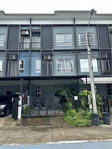 Bangkok, Villas, THB 22000,  20 Sq. Feet,  3-story Townhome For Rent Can Raise Animals Soi Phatthana Chonburi 3, Lat Krabang,