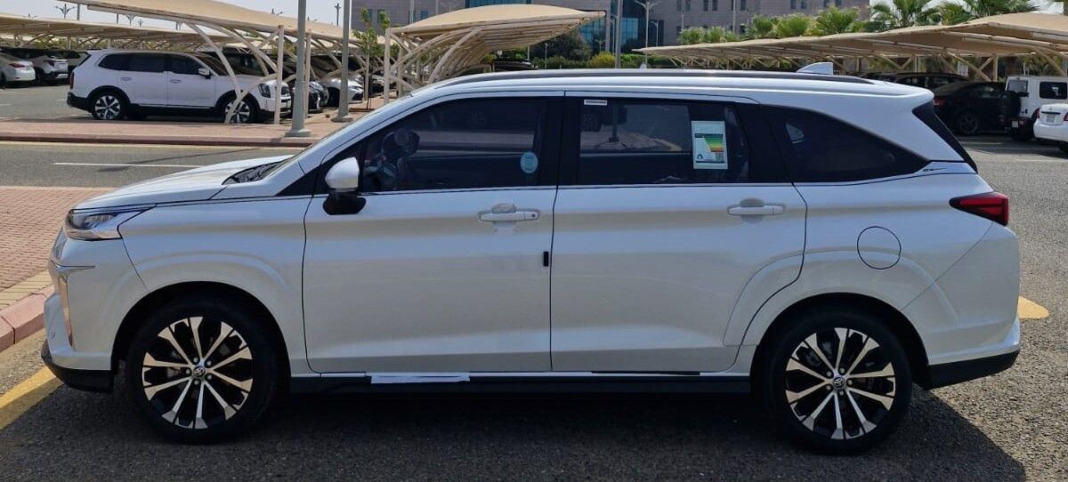 Jizan, Vehicles, Cars & Trucks , SAR 75000,  Toyota Veloz,  2025,  Automatic,  8000 KM,    (Dec  Model) &ndash; Exceptionally Low Mileage (8k Km) &ndash; First Owner