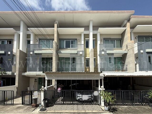 Bangkok, Real Estate For Sale, THB 2500000,  3 BR,  18 Sq. Feet,  Reserve Now, 3-story Townhome, Town Plus Pracha Uthit - Thung Khru, Beautiful House,