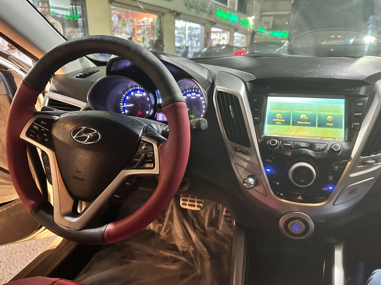 Jeddah, Vehicles, Cars & Trucks , SAR 22000,  Hyundai Veloster,  2014,  Automatic,  421000 KM,  Full Option WELL MAINTAIN VERY NEAT &  CLEAN