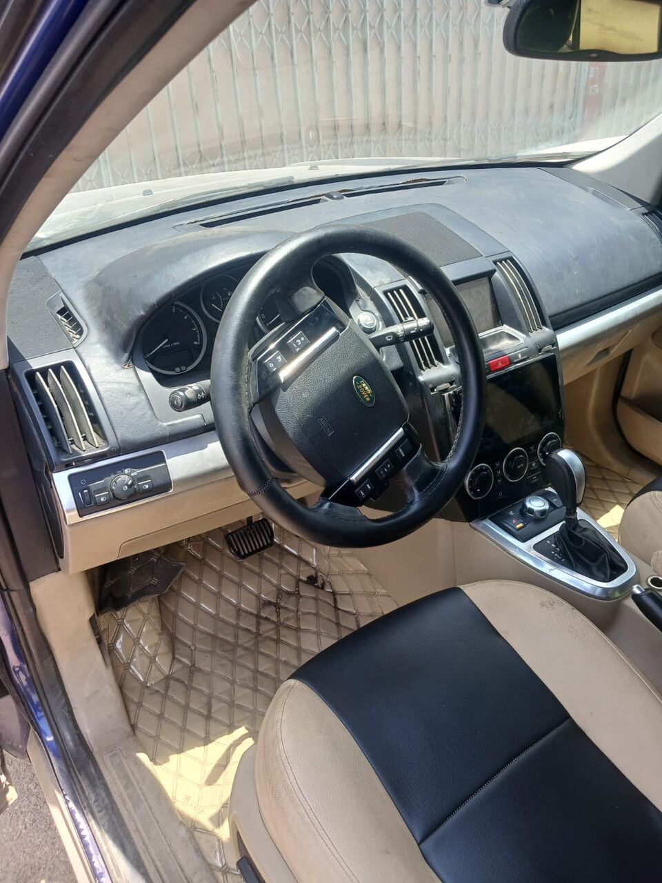 Riyadh, Vehicles, Cars & Trucks , SAR 21000,  Land Rover LR2,  2010,  Automatic,  191000 KM,    ODO 191000