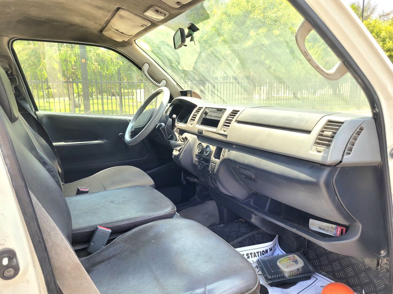 Manama, Vehicles, Cars & Trucks , BHD 1,  Toyota Hi-Ace,  2009,  Automatic,  580000 KM,  Toyota Hiace Passenger