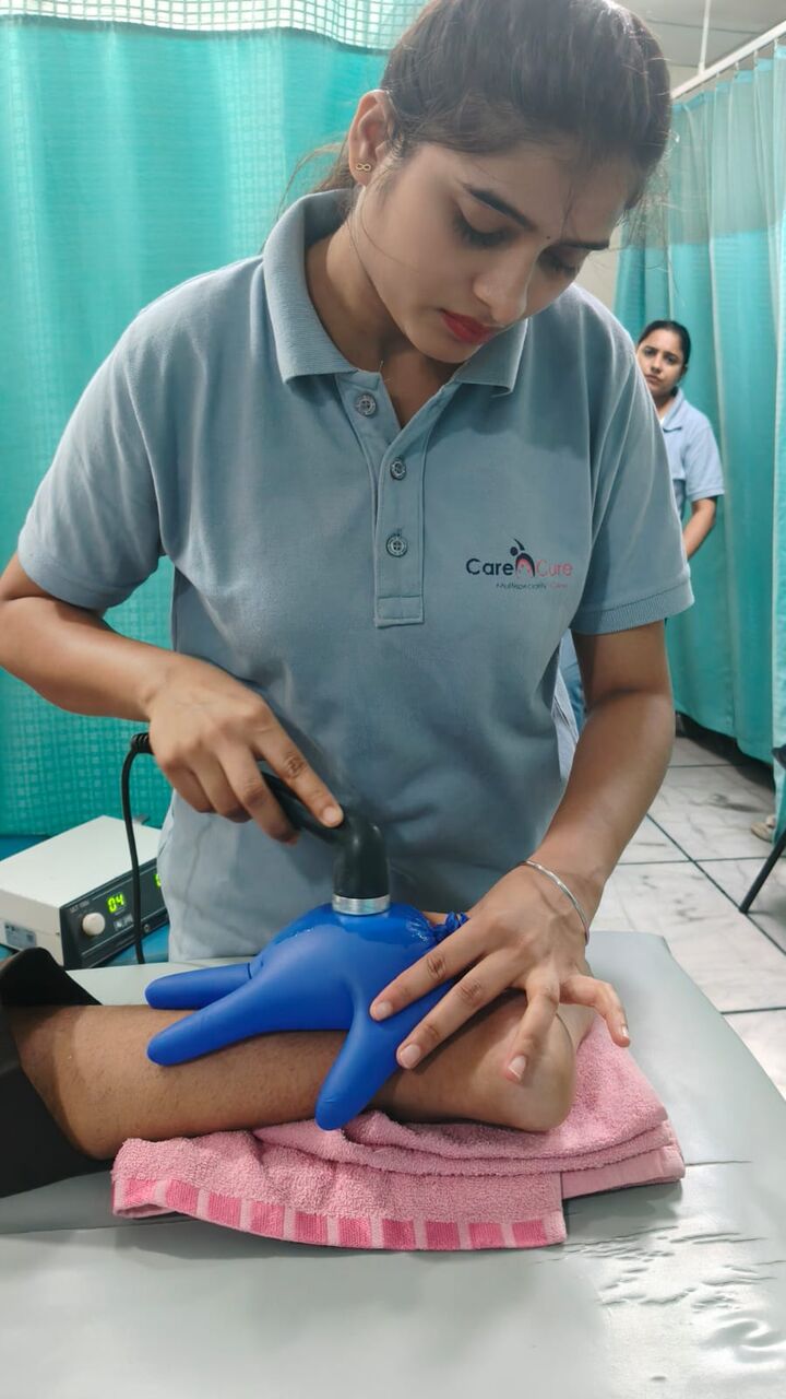 New Delhi, Health, Best Sciatica, Physiotherapy & Chiropractic Clinic In Krishna Nagar, Delhi