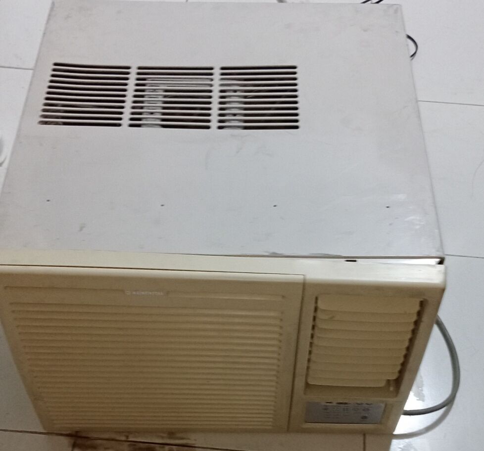 Riyadh, Air Conditioners, SAR 650,  Air Conditioner Used One Year Only