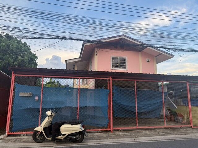 Bangkok, Real Estate For Sale, THB 3000000,  2 BR,  61 Sq. Feet,  2-story Detached House, Self-built, Good Location, Next To The Road, Near Bang Khu Wat