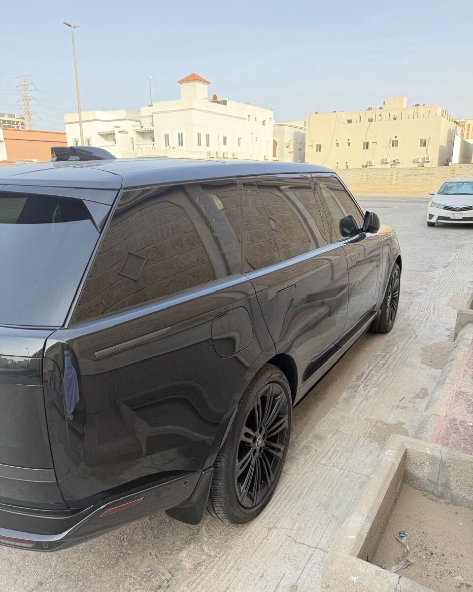Dubai, Vehicles, Cars & Trucks , AED 420000,  Land Rover Range Rover,  2024,  Automatic,  40000 KM,  Range Rover 8 Cylinder