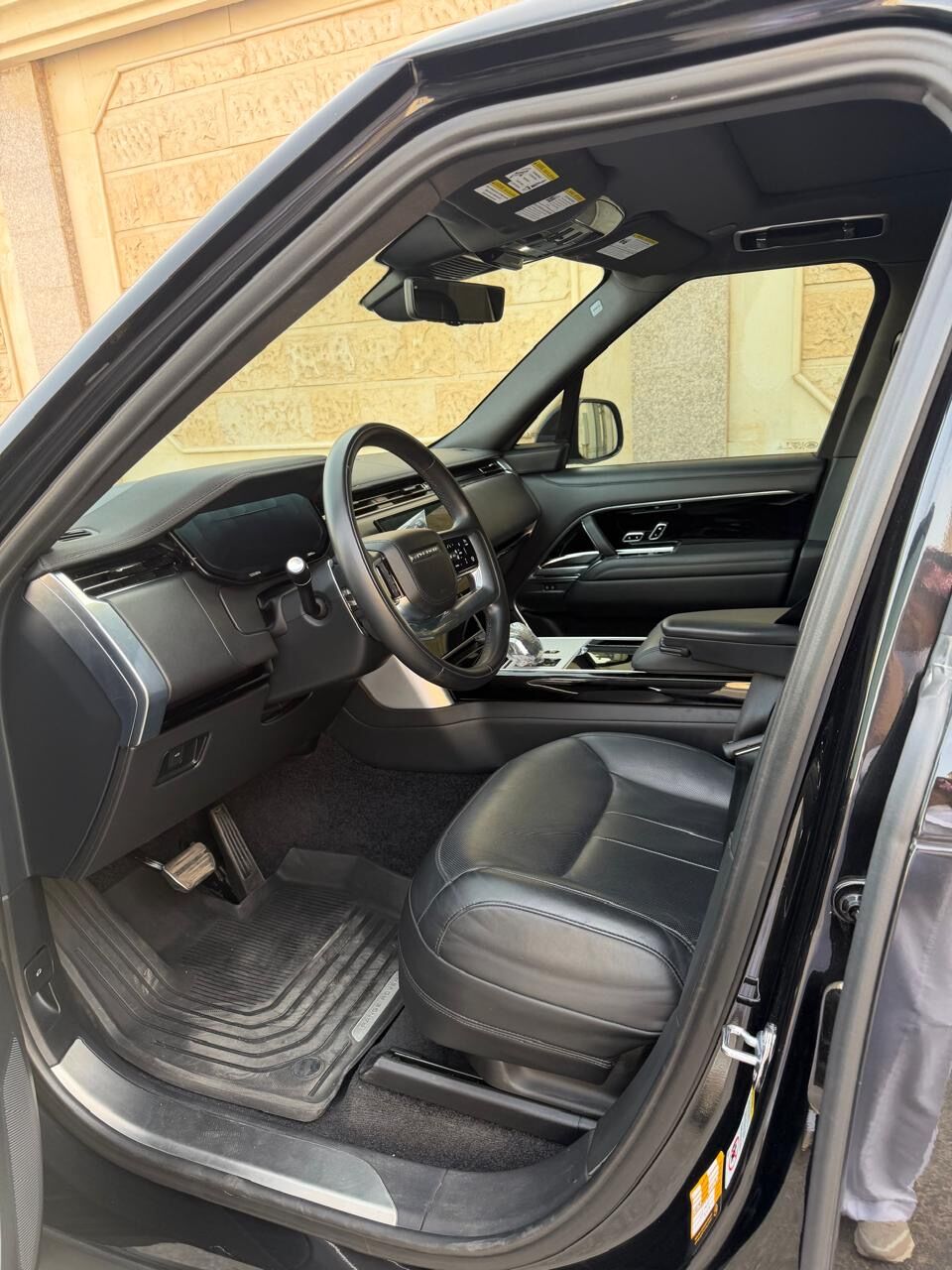 Dubai, Vehicles, Cars & Trucks , AED 420000,  Land Rover Range Rover,  2024,  Automatic,  40000 KM,  Range Rover 8 Cylinder