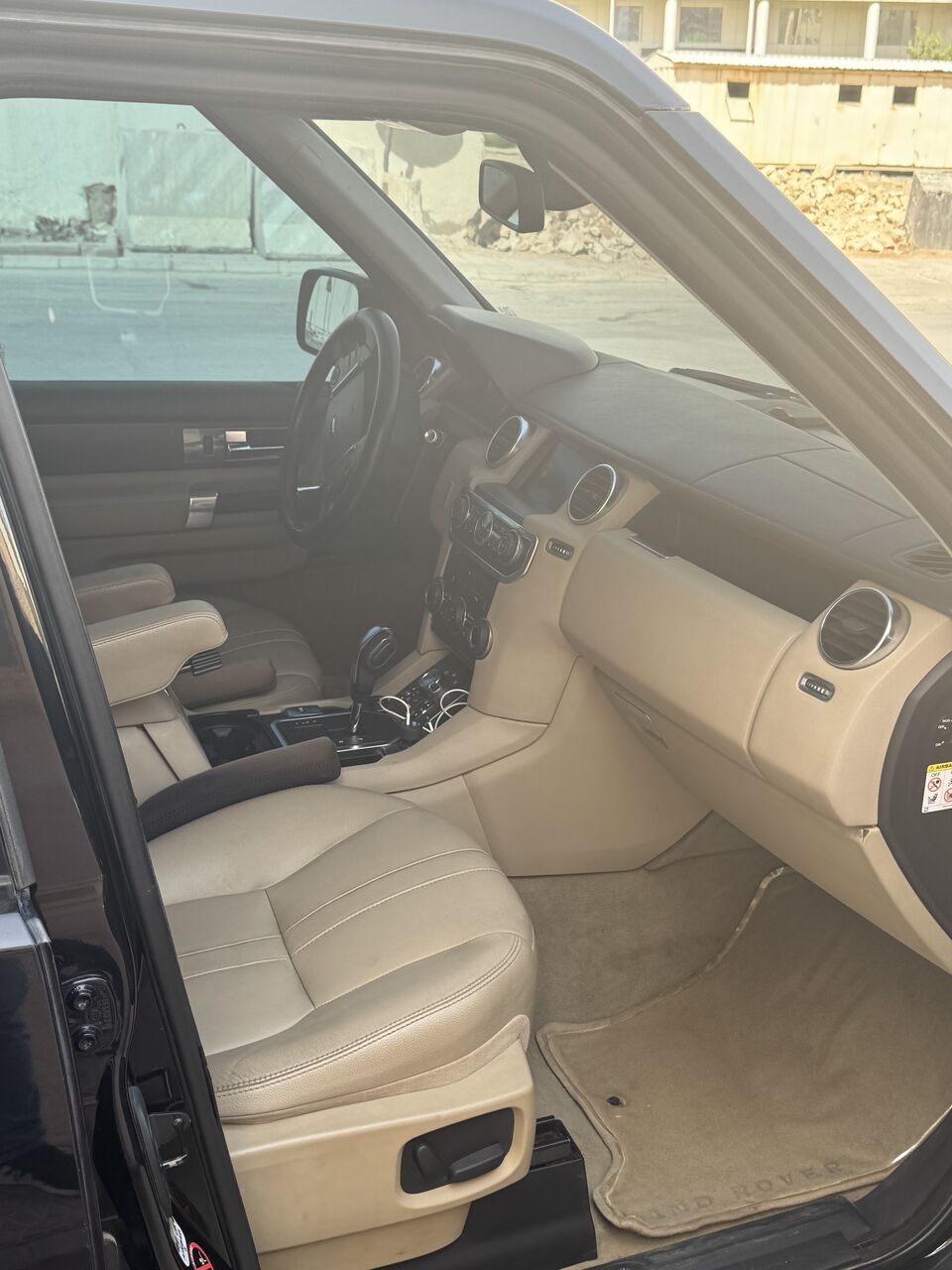 Al Murabba, Vehicles, Cars & Trucks , SAR 39000,  Land Rover LR4 - 2013,  2013,  Automatic,  233000 KM,   - 233k