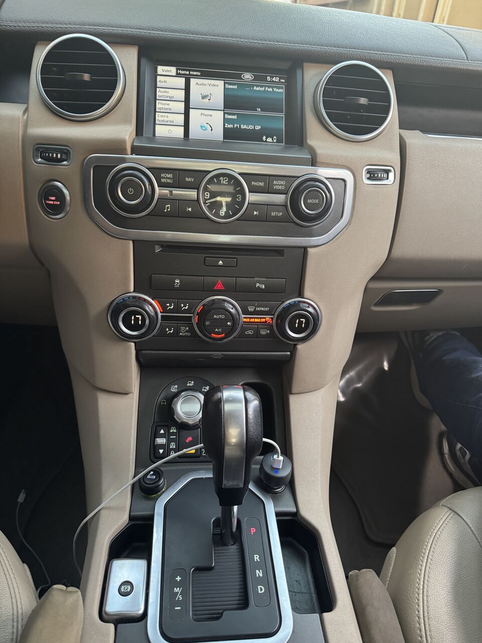 Al Murabba, Vehicles, Cars & Trucks , SAR 39000,  Land Rover LR4 - 2013,  2013,  Automatic,  233000 KM,   - 233k
