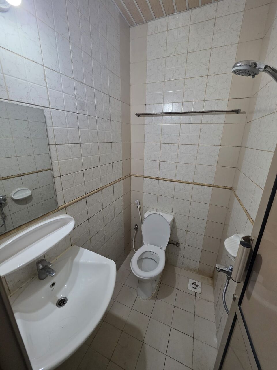 Gudaibiya, Apartments, Flats, Houses & Villas, BHD 130/month,  Studio,  Studio Flat For Rent In Gudaibiya With EWA Nearby Mustafa Mosque